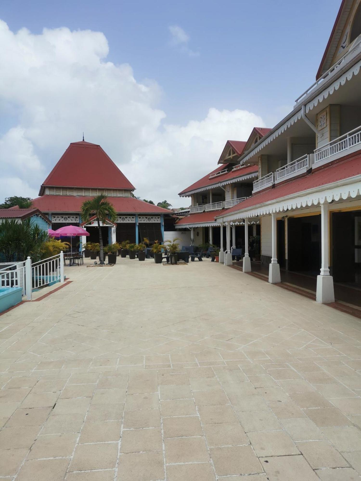 Appart T3 Village Vacances Sainte-Anne Courcelles Esterno foto